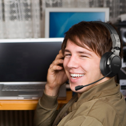 Auriculares BB 560M Behringer
