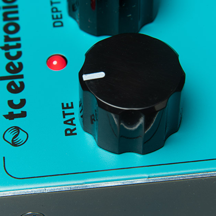 Guitarra y Bajo TAILSPIN VIBRATO TC Electronic