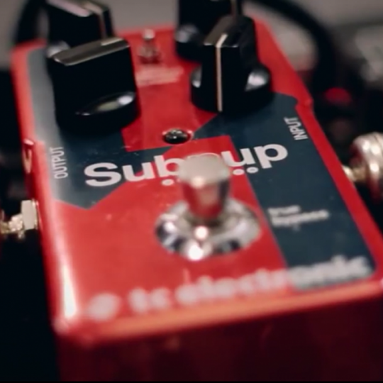 guitarra y bajo SUB N UP OCTAVER TC Electronic
